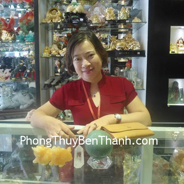 Chị Thu Hương - khách hàng mua Quả cầu ngọc đông linh QC202-2674