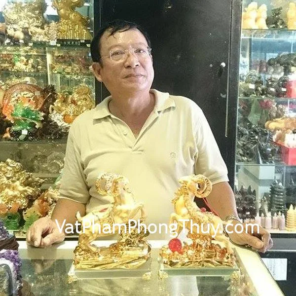 Chú Phùng - Khách hàng mua Dê mạ vàng phong thủy H054G
