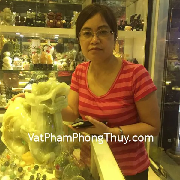 Chị Dung - khách hàng mua tỳ hưu Bắc Kinh xanh khủng BKX-L