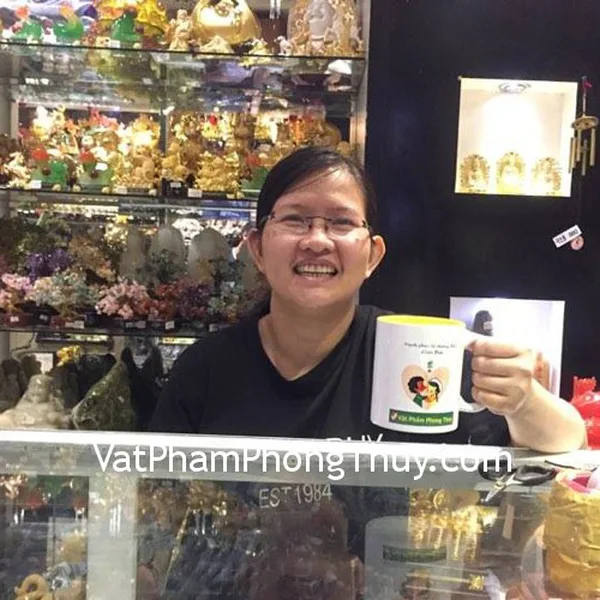 Chị Vương- khách hàng mua mặt tỳ hưu ruby GCN 51084026225 S6287-417