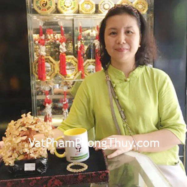 Chị Nga - Khách hàng mua cây tài lộc thạch anh vàng kiểu nhật KC025