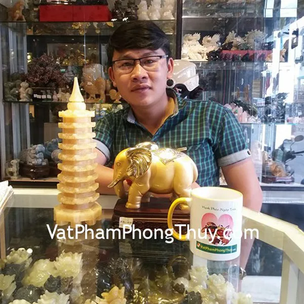 Anh Hà - Khách hàng mua Tháp văn xương Hoàng long GM056 và Voi vàng đế gỗ A256