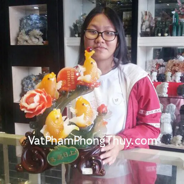 Chị Mai - khách hàng mua Tứ ngư, 4 cá chép ngọc vàng trên sen C096A