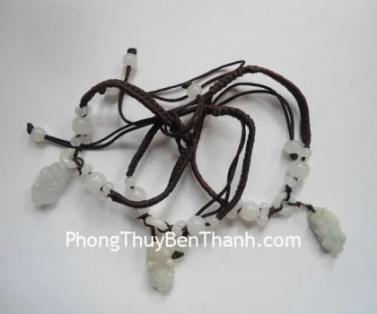 Dây rút 1 Tỳ Hưu đá Miến Điện nhỏ-2 hạt lớn S147