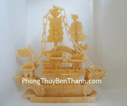 Thuyền buồm đầu rồng đá ngọc Hoàng Long K040