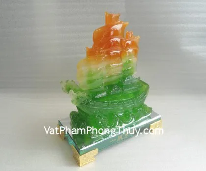 Thuyền buồm đồng lướt sóng thần. FD292