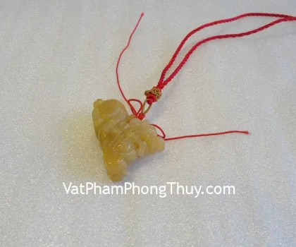 Tỳ hưu đeo cổ đá Hoàng Long đứng lớn FS396