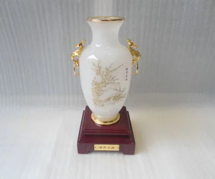 Bình bạch ngọc chạm mai - mai khai ngũ phúc H473G