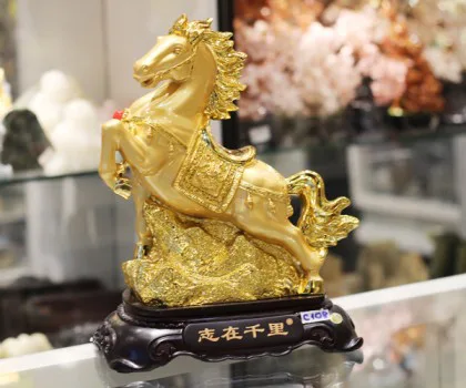Ngựa vàng phi trên núi vàng - Tứ tại thiên lý C108A