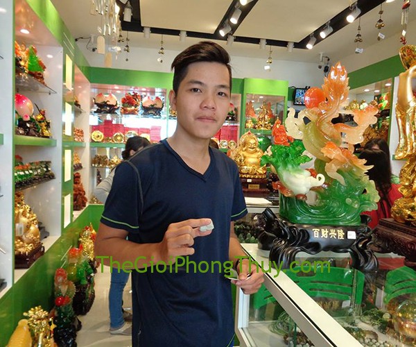 Anh Lê Hoàng Anh - Khách hàng sở hữu Tỳ Hưu đá quý may mắn FS689