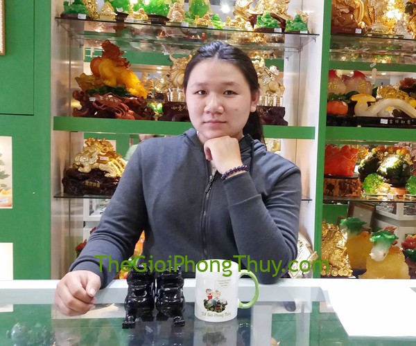 Chị Cát Tường- Khách hàng mua Tỳ hưu hắc ngà có cánh 6 tấc (trung) FGM008