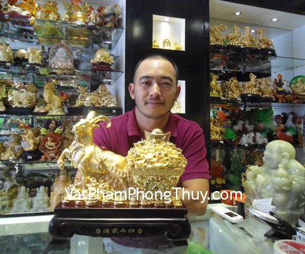 Anh Kiệt - khách hàng mua Dê kéo xe tiền vàng H033G
