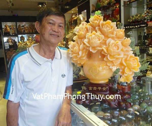 Chú Hải - khách hàng mua tượng mẫu đơn phú quý bình an H207G
