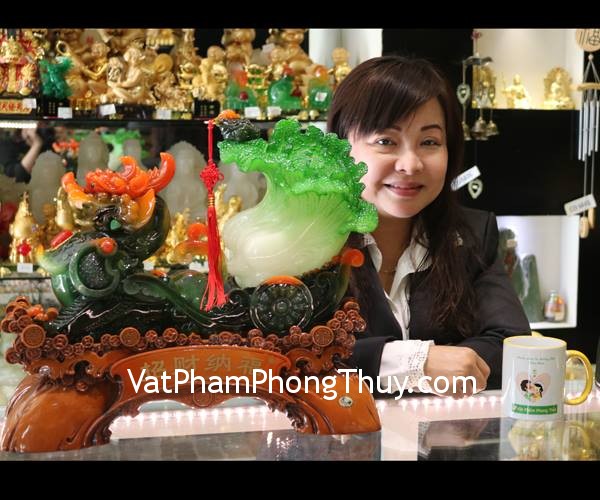 Chị Thủy - khách hàng mua tượng Tỳ Hưu tài lộc xanh kéo cải, thiềm thừ to - chiêu tài nạp phước K112M