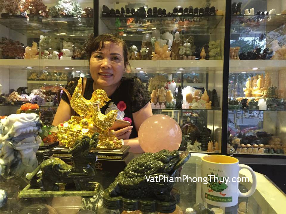 Chị Phương - khách hàng mua tượng thiềm thừ lam ngọc trung, tỳ hưu lam ngọc, gia đình gà G008A, quả cầu thạch anh hồng