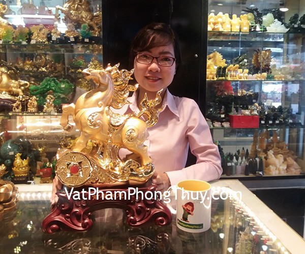 Chị Hoài - Khách mua Ngựa vàng thành công H305G
