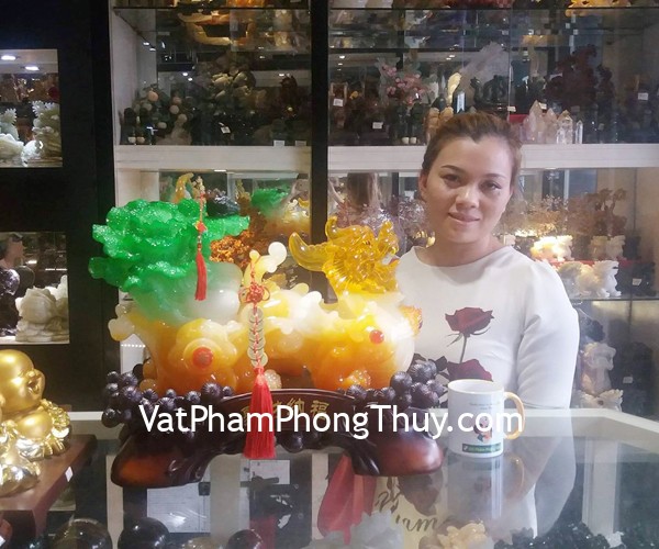 Chị Phượng - khách hàng mua Tỳ hưu lưu ly ngọc vàng kéo xe bắp cải G165A
