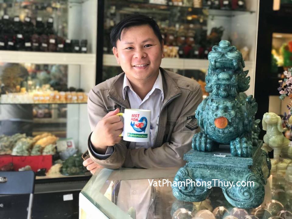 Anh Khởi - khách hàng mua tượng tỳ hưu vân ngọc xanh K089M