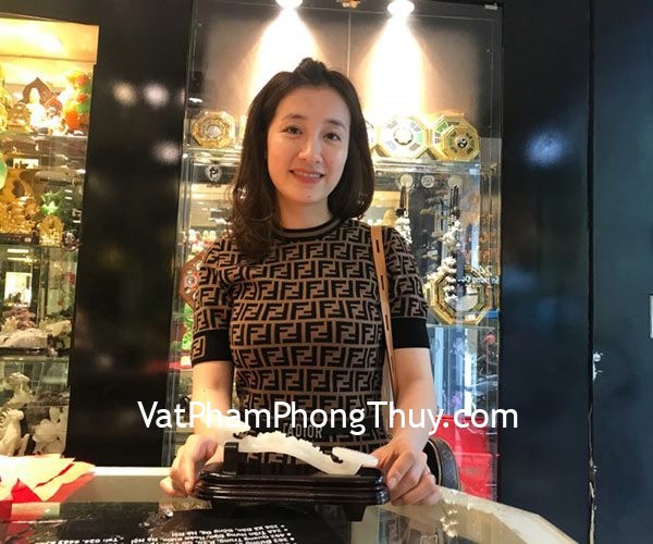 Chị Trinh- Khách hàng mua Gậy như ý bạch ngọc lớn GM074